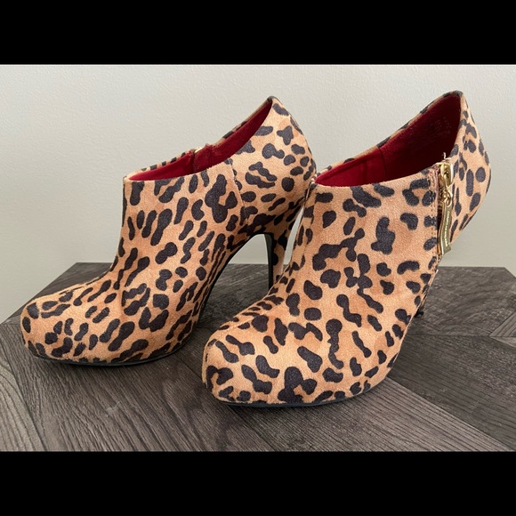 Christian Siriano/Payless Collab Leopard Booties - Picture 4 of 6